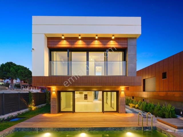Kuşadasi, Aydin içerisinde satılık Villa