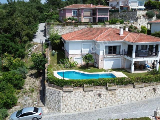 Kuşadasi, Aydin içerisinde satılık Villa