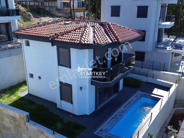 Kuşadasi, Aydin içerisinde satılık Villa