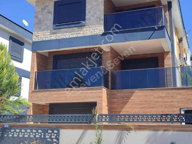 Kuşadasi, Aydin içerisinde satılık Villa