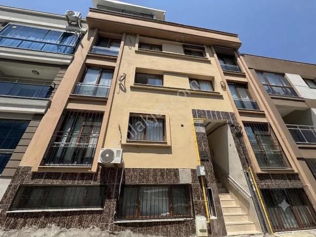 Bayrakli, İzmir içerisinde satılık mülk
