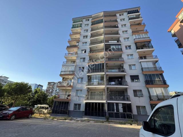 Bayrakli, İzmir içerisinde satılık mülk