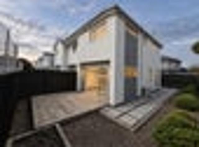 Apartment for sale in Heathcote, Canterbury
