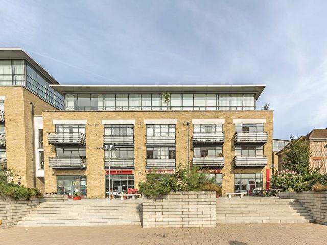House for rent in London Borough of Hounslow, Greater London
