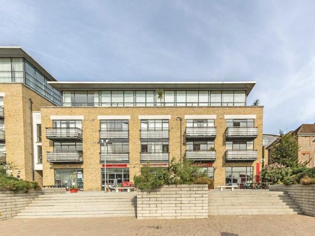 Apartment for rent in London Borough of Hounslow, Greater London
