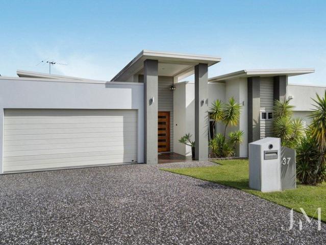 House for sale in Fernbrook, Queensland