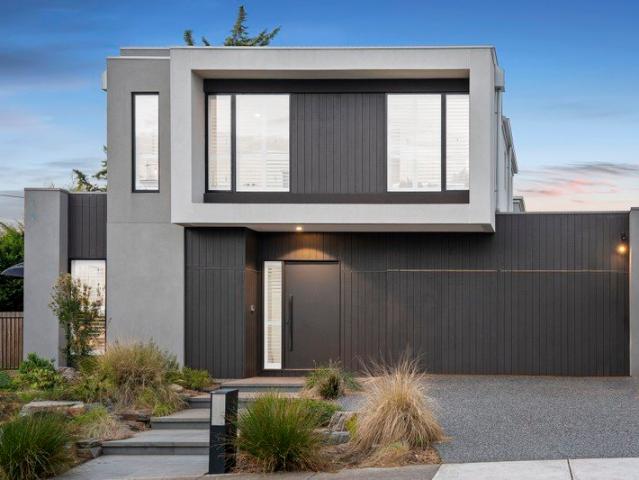 House for sale in Hampton East, Melbourne