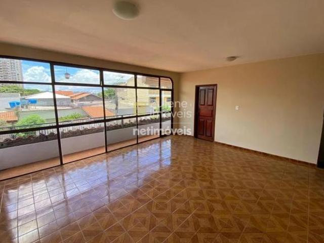 Casa venda em Região Geográfica Imediata do Distrito Federal, Região Integrada de Desenvolvimento do Distrito Federal e Entorno
