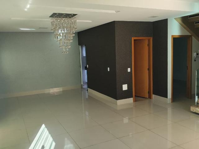 Sobrado venda em Esplanada do Anicuns, Goiânia