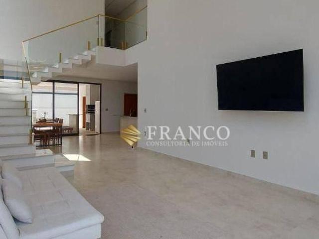Casa venda em Região Imediata de Taubaté-Pindamonhangaba, Região Metropolitana do Vale do Paraíba e Litoral Norte