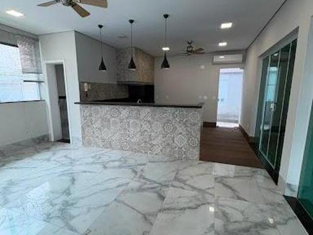 Casa venda em Região Imediata de Bauru, Bauru