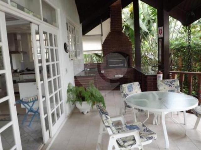 Casa venda em Caruara, Santos