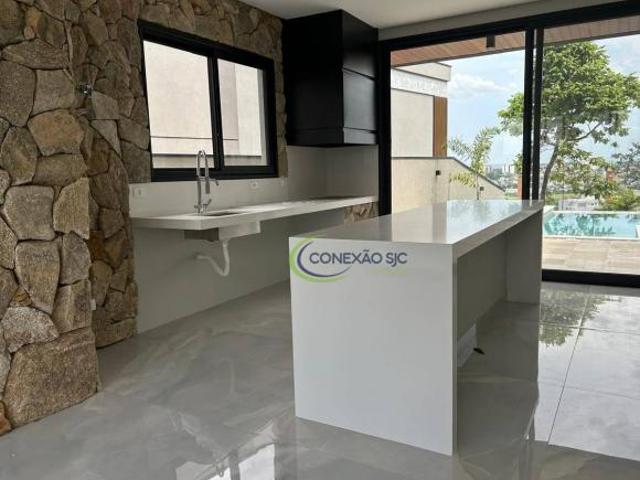 Casa venda em Região Imediata de São José dos Campos, Região Metropolitana do Vale do Paraíba e Litoral Norte
