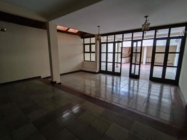 Casa venda em Região Imediata de São José dos Campos, Região Metropolitana do Vale do Paraíba e Litoral Norte