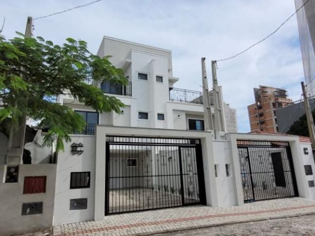 Sobrado venda em Praia da Armação do Itapocorói, Penha