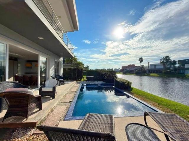 Apartamento venda em Condomínio Enseada, Xangri-lá