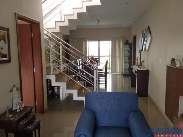 Casa venda em Região Imediata de São José dos Campos, Região Metropolitana do Vale do Paraíba e Litoral Norte