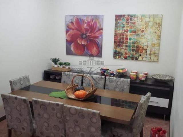 Casa venda em Região Imediata de São José dos Campos, Região Metropolitana do Vale do Paraíba e Litoral Norte