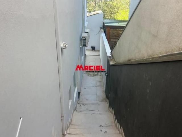 Casa venda em Região Imediata de São José dos Campos, Região Metropolitana do Vale do Paraíba e Litoral Norte