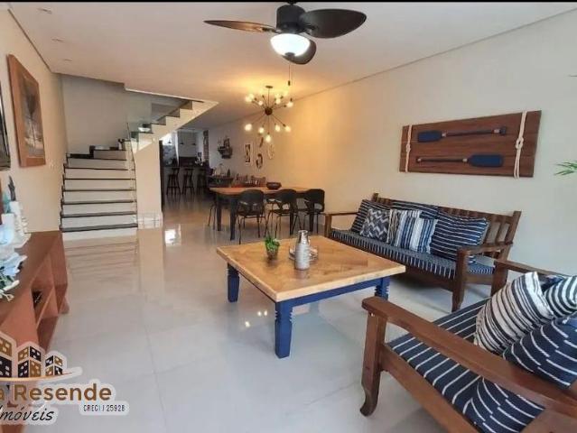 Sobrado venda em Região Imediata de Caraguatatuba-Ubatuba-São Sebastião, Região Metropolitana do Vale do Paraíba e Litoral Norte