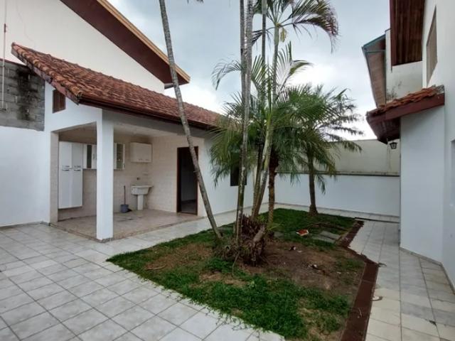 Sobrado venda em Região Imediata de Taubaté-Pindamonhangaba, Região Metropolitana do Vale do Paraíba e Litoral Norte