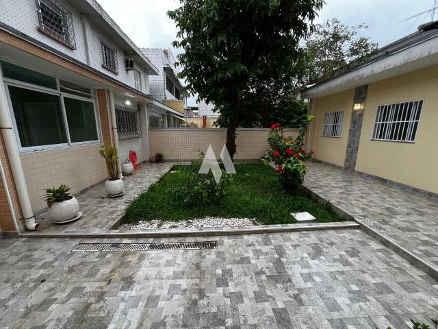 Sobrado aluguel em Região Imediata de Santos, Região Metropolitana da Baixada Santista