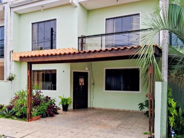Sobrado venda em Curitiba, Região Geográfica Intermediária de Curitiba