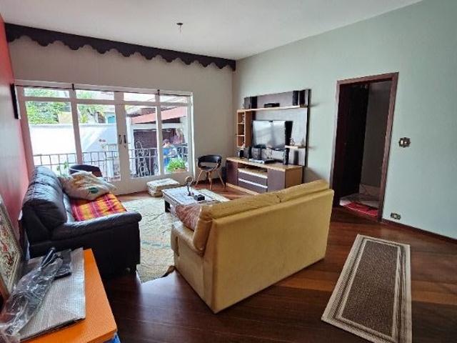 Sobrado venda em Caxingui, São Paulo