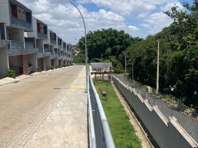 Sobrado venda em Jardim Vitória, Suzano