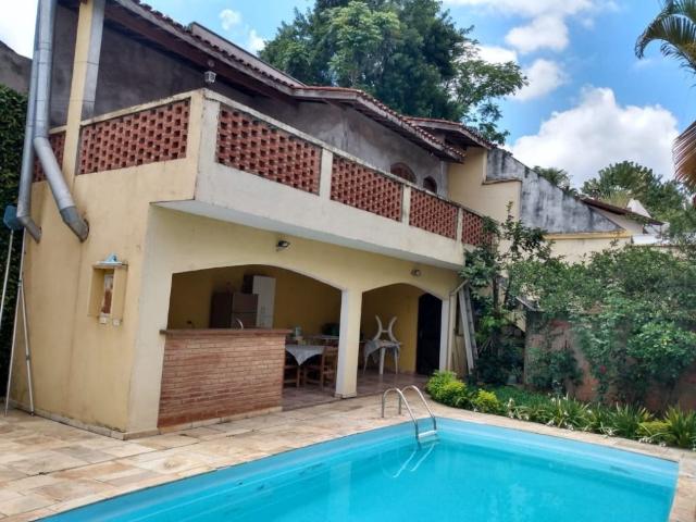 Sobrado venda em Jandira