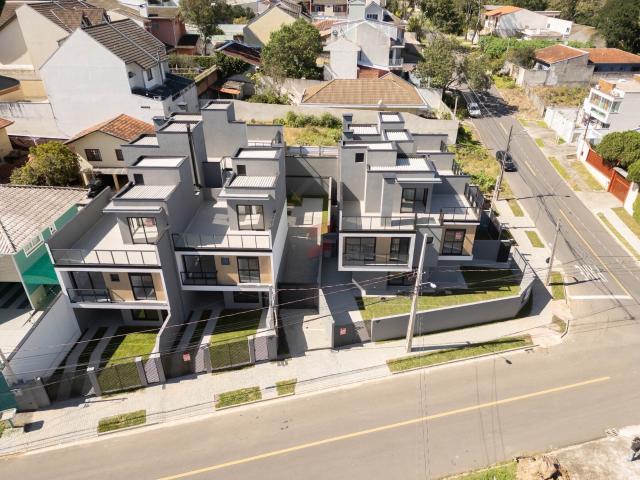 Sobrado venda em Região Geográfica Imediata de Curitiba, Região Metropolitana de Curitiba