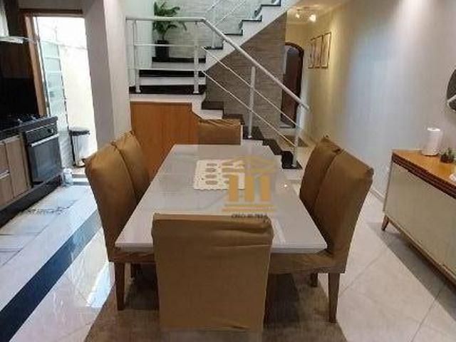 Sobrado venda em Região Imediata de São José dos Campos, Região Metropolitana do Vale do Paraíba e Litoral Norte