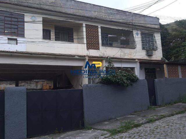 Sobrado venda em São Gonçalo, Região Geográfica Intermediária do Rio de Janeiro