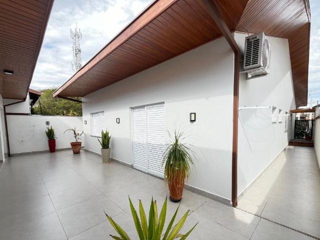 Sobrado aluguel em Região Imediata de São José dos Campos, Região Metropolitana do Vale do Paraíba e Litoral Norte