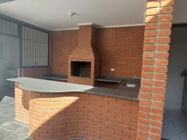 Sobrado venda em Distrito-sede de Guarulhos, Guarulhos