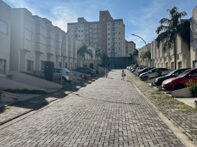 Sobrado venda em Ferraz de Vasconcelos
