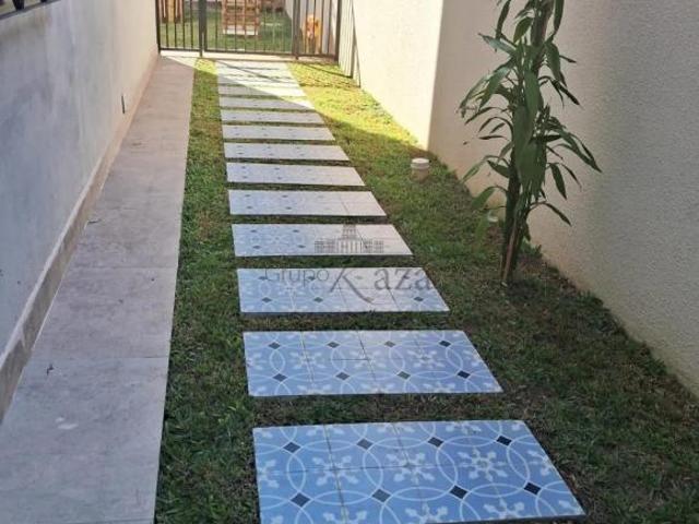 Casa venda em Região Imediata de São José dos Campos, Região Metropolitana do Vale do Paraíba e Litoral Norte