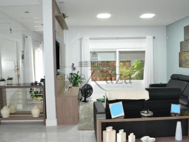 Casa venda em Jardim Siesta, Jacareí