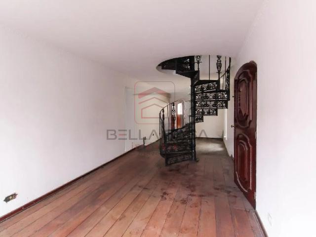 Casa aluguel em Regente Feijó