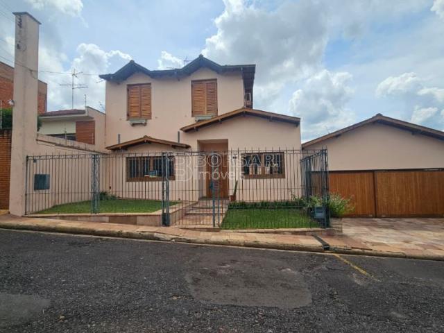 Sobrado venda em Região Imediata de Araraquara, Araraquara