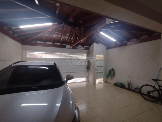 Sobrado venda em Região Imediata de Araraquara, Araraquara