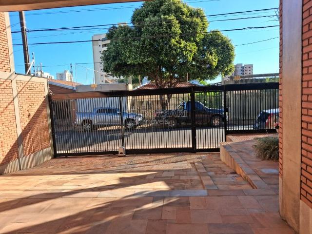 Sobrado venda em Região Imediata de Araraquara, Araraquara