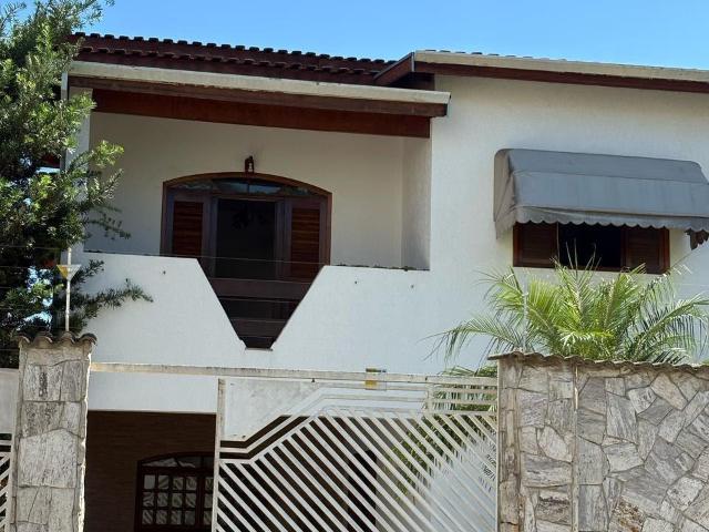 Sobrado venda em Região Imediata de Taubaté-Pindamonhangaba, Região Metropolitana do Vale do Paraíba e Litoral Norte