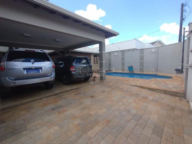 Sobrado venda em Região Imediata de Araraquara, Araraquara