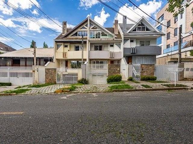 Sobrado venda em Região Geográfica Imediata de Curitiba, Região Metropolitana de Curitiba