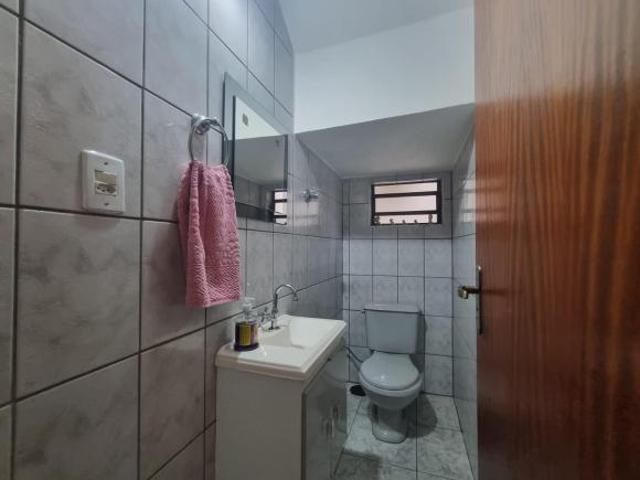 Casa venda em Região Imediata de Taubaté-Pindamonhangaba, Região Metropolitana do Vale do Paraíba e Litoral Norte