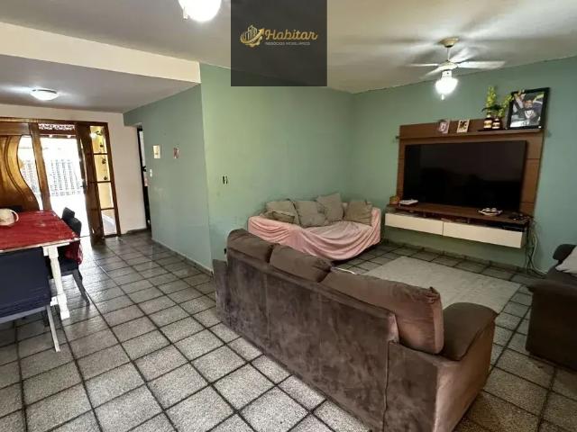 Sobrado venda em Região Imediata de Taubaté-Pindamonhangaba, Região Metropolitana do Vale do Paraíba e Litoral Norte