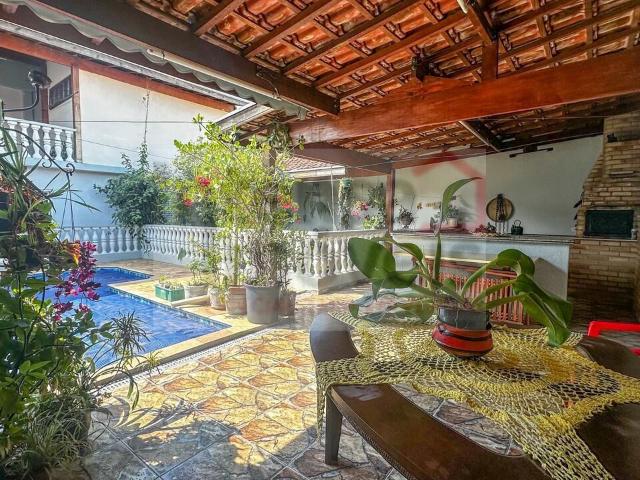 Sobrado venda em Região Imediata de Taubaté-Pindamonhangaba, Região Metropolitana do Vale do Paraíba e Litoral Norte