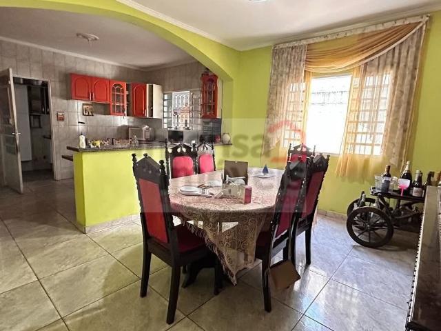 Sobrado venda em Taubaté, Região Geográfica Intermediária de São José dos Campos