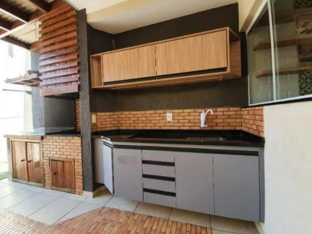 Casa venda em Região Imediata de Taubaté-Pindamonhangaba, Região Metropolitana do Vale do Paraíba e Litoral Norte
